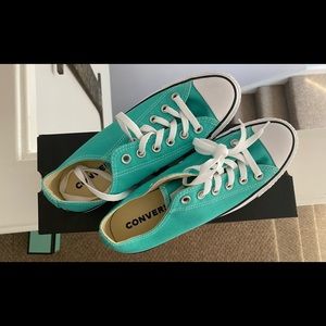 Teal Converse BNWT